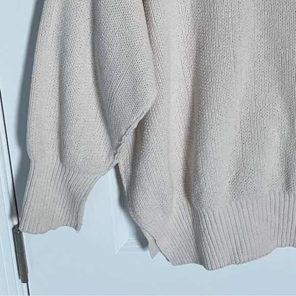 Abercrombie & Fitch Cream Oversized Crewneck Sweater  - 35618 - Picture 12 of 15